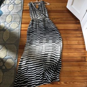 Parker Black & white maxi dress XS